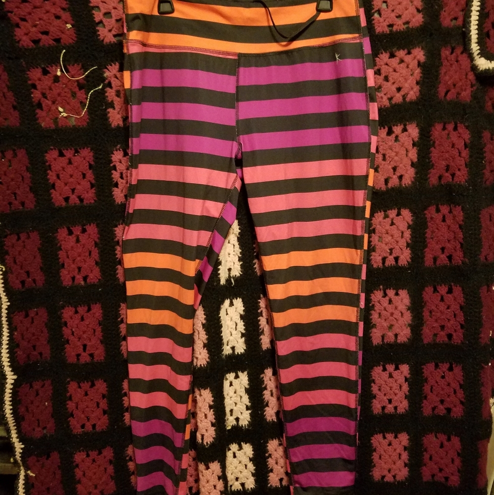 Danskin Dri More Striped leggings size L